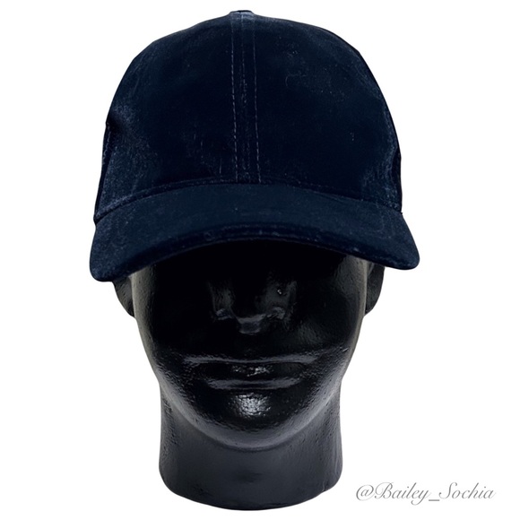 H&M Velour Hat - Picture 1 of 8